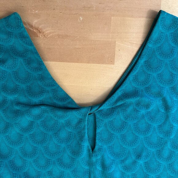 Ws Kuhl Medium dressy tee, nice detail, great condition - Picture 7 of 8